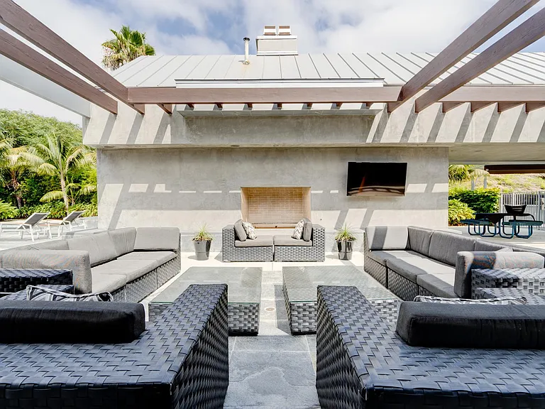 San Diego Family Estate — pergola-covered outdoor living room